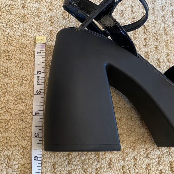 Chic Black Platform Sandals - Picture 4 of 5